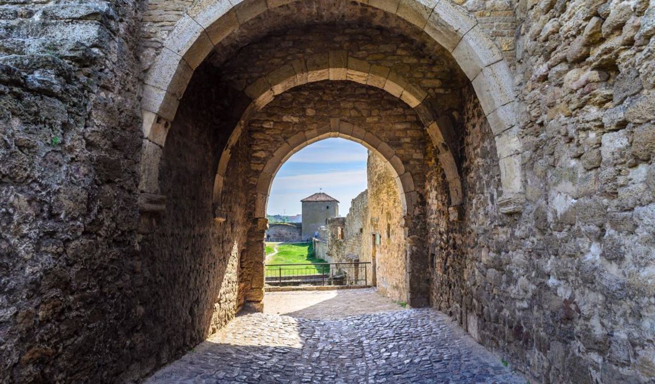 Premium Photo  Akkerman fortress medieval castle near the sea stronghold  in ukraine ruins of the citadel of the bilhoroddnistrovskyi fortress  ukraine one of the largest fortresses in eastern europe