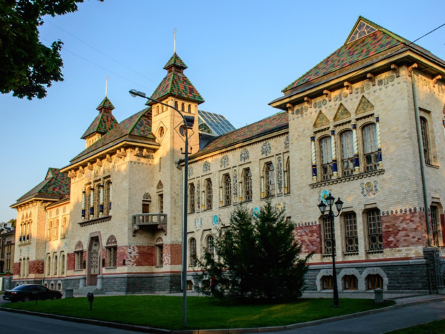 Краєзнавчий музей, Полтава