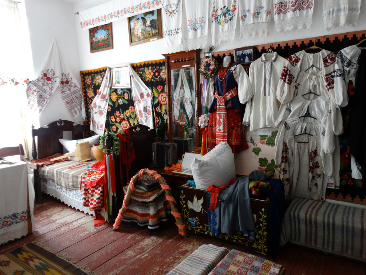 Ukrainian Wedding Museum, Velyki Budyshcha