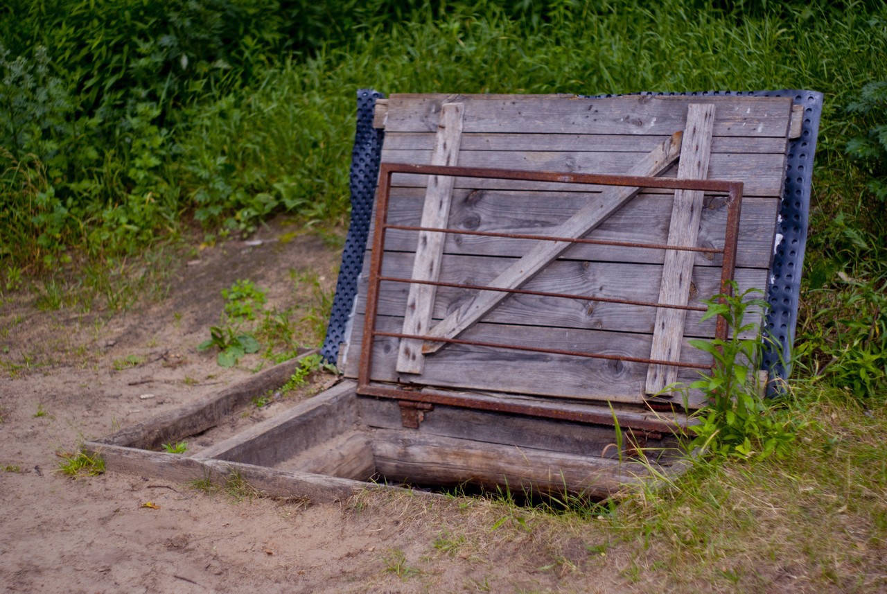 UPA Museum-Hideout (Kryivka), Mosty