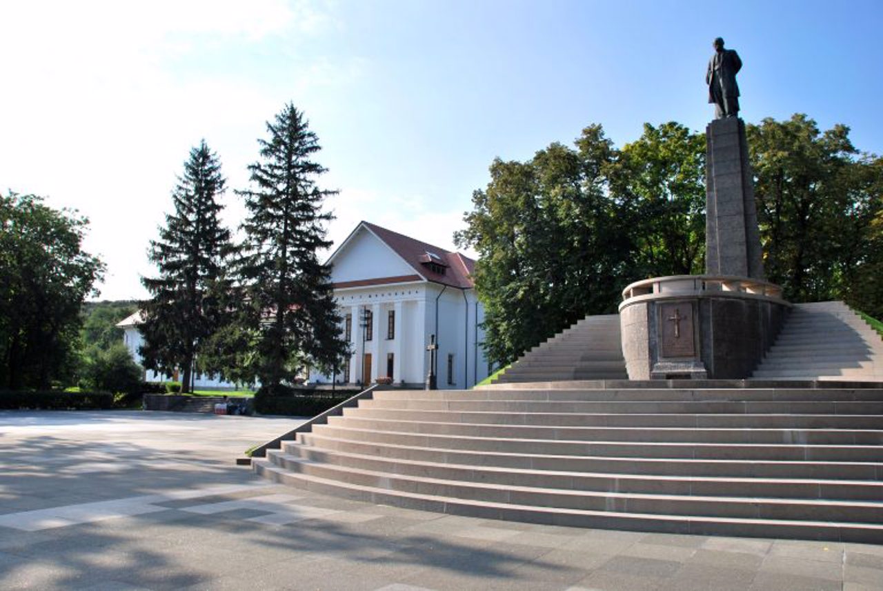 Tarasova Mountain (Chernecha) 