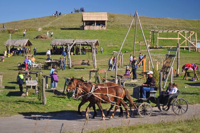 Ethnographic complex "Zernoland", Ivkivtsi