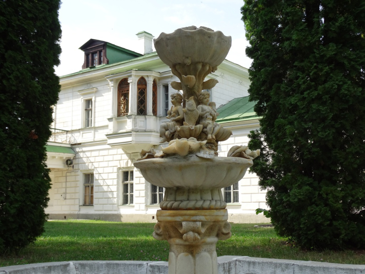 Kachanivka Reserve, Tarnowski Palace