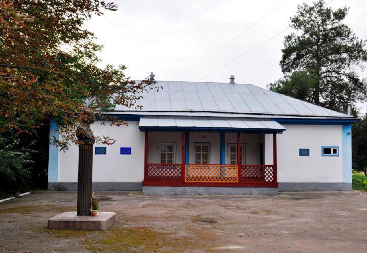 Levko Revutsky Museum, Irzhavets