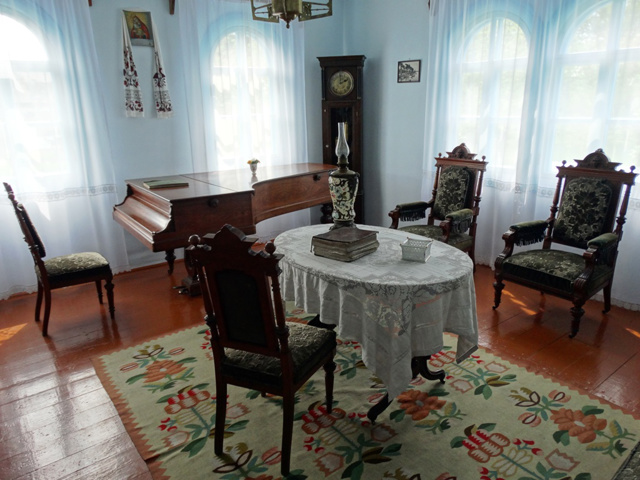 Lesya Ukrayinka Manor-Museum, Kolodiazhne