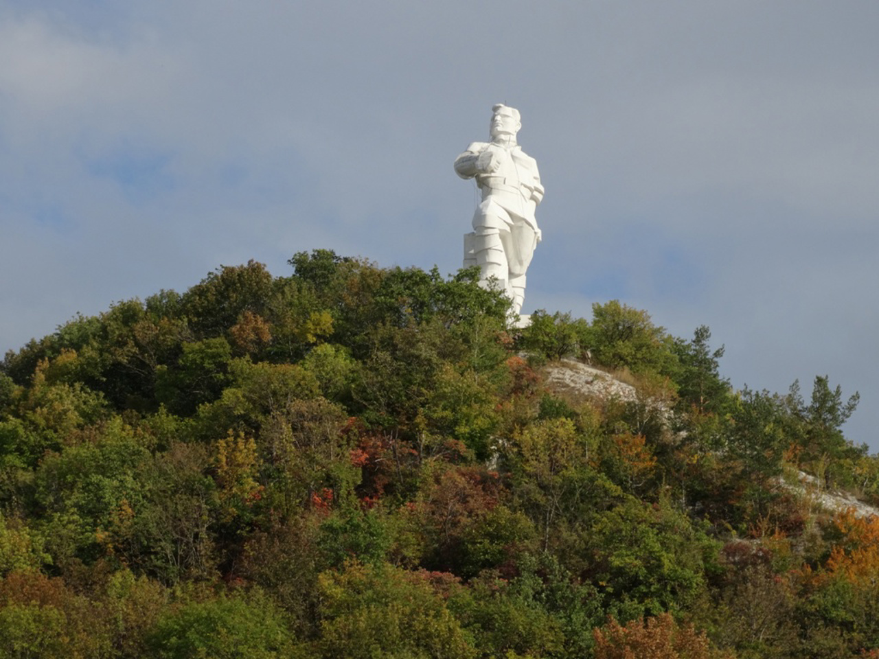 Monument to Artem, Sviatohirsk