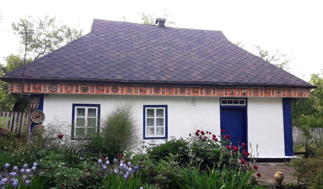 Herasymenko Museum of Pottery Art,Novoselivka