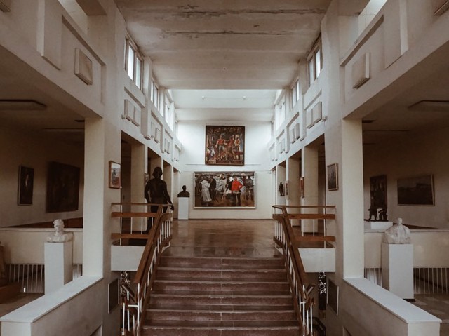 Museum of Fine Arts, Kmityv