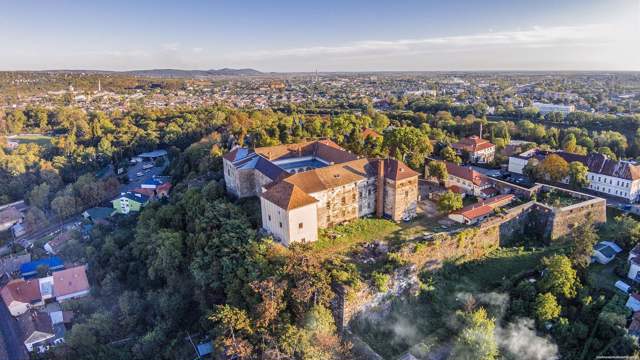 Ужгородський замок (Закарпатський краєзнавчий музей), Ужгород