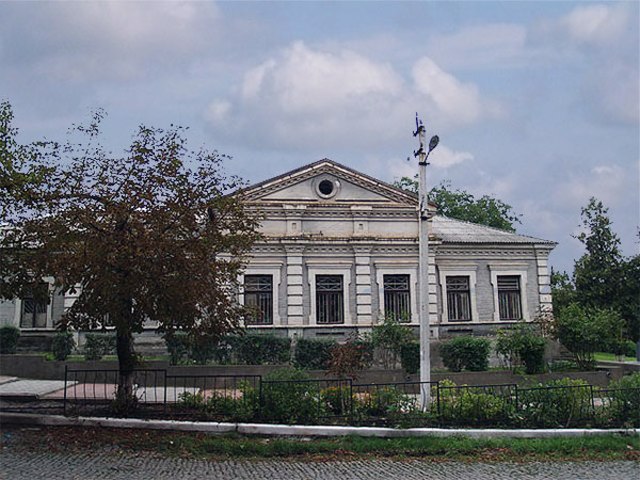 Ananiv Historical and Art Museum