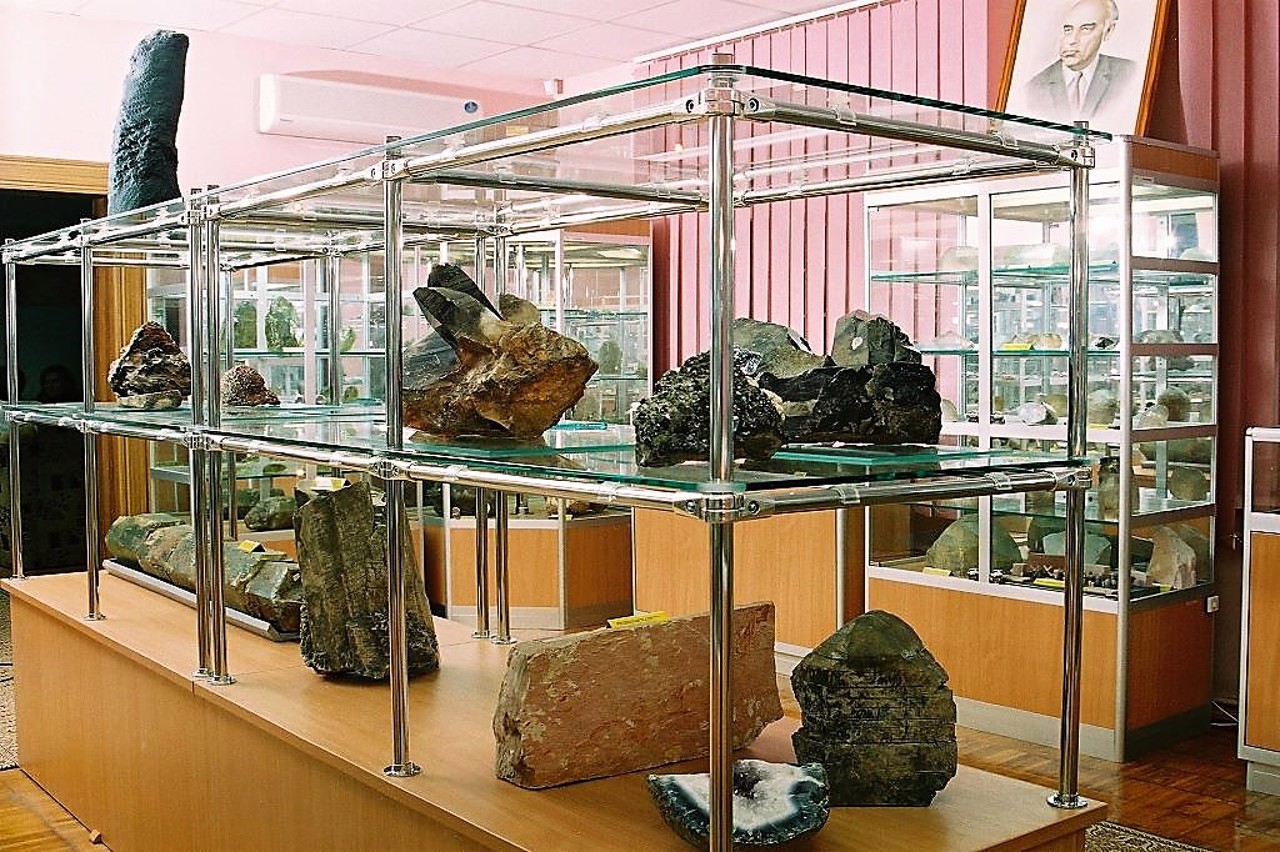 Museum of precious and decorative stones, Khoroshiv