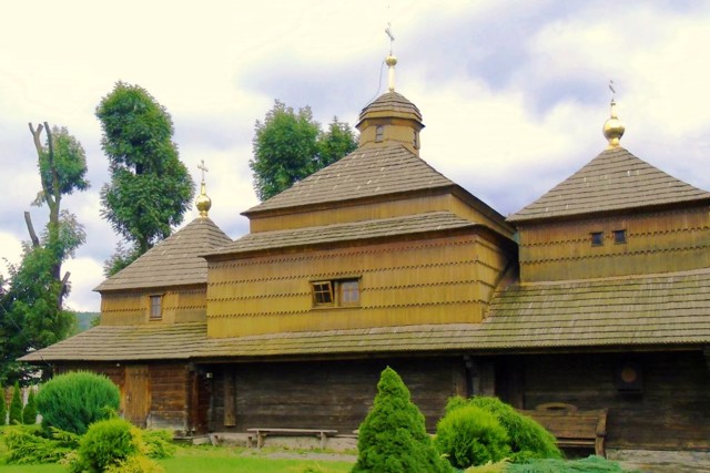 Saint Panteleimon Church, Skole