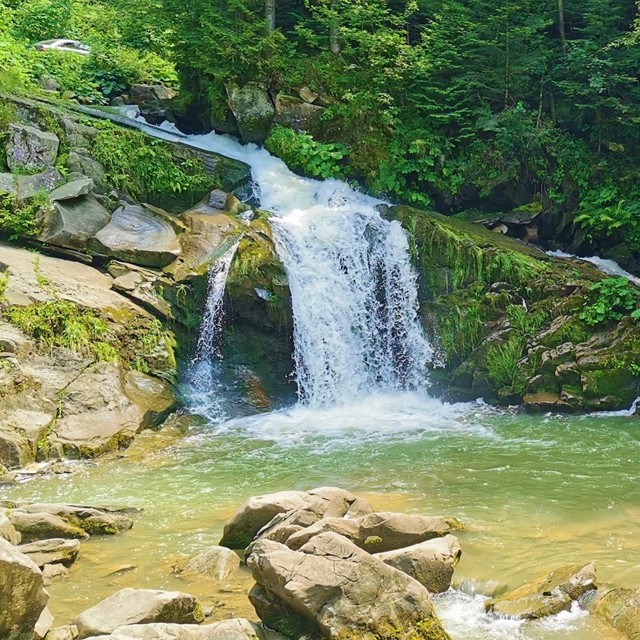 Водопад Каменка, Каменка