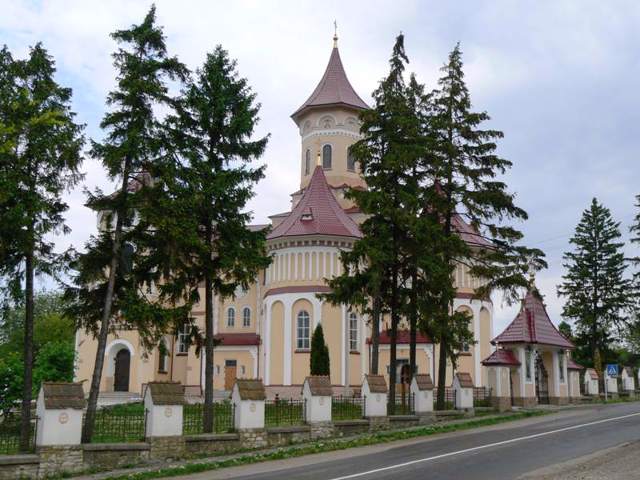 New Saint Illya Church, Toporivtsi