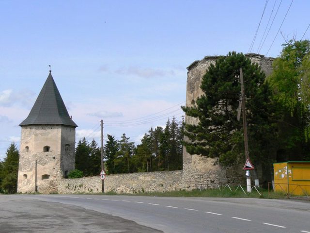 Замок Концких, Кривче