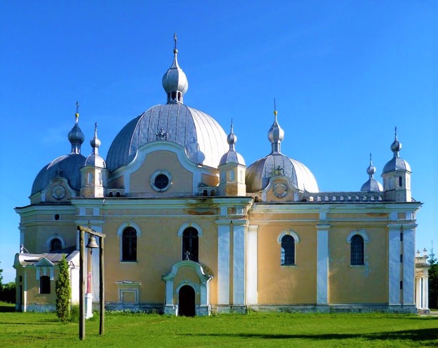 Церква Різдва Богородиці, Угнів