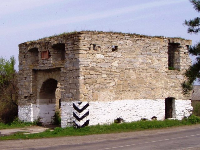Holy Trinity Fortress, Okopy