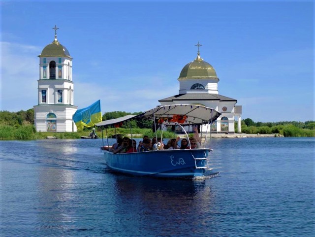 Flooded church, Rzhyshchiv