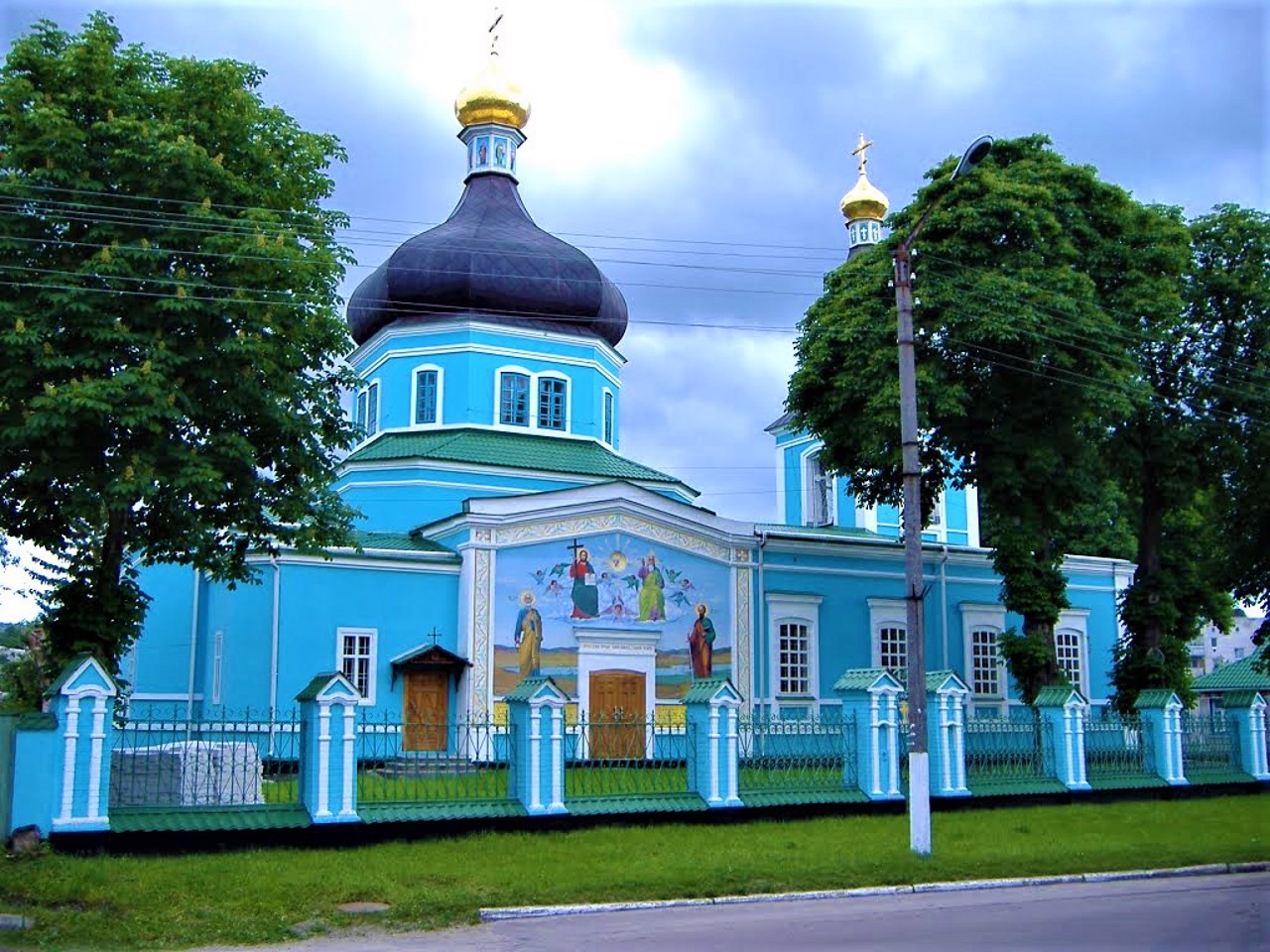 Троицкая церковь, Ржищев