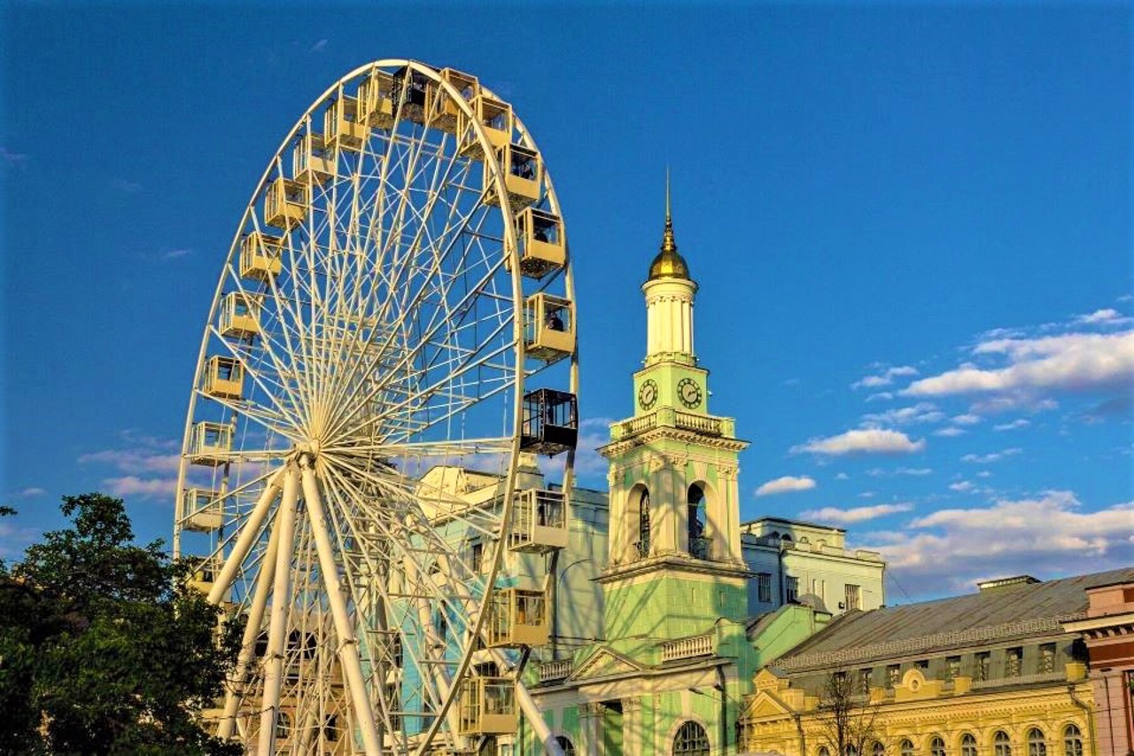 Kontraktova Square, Kyiv