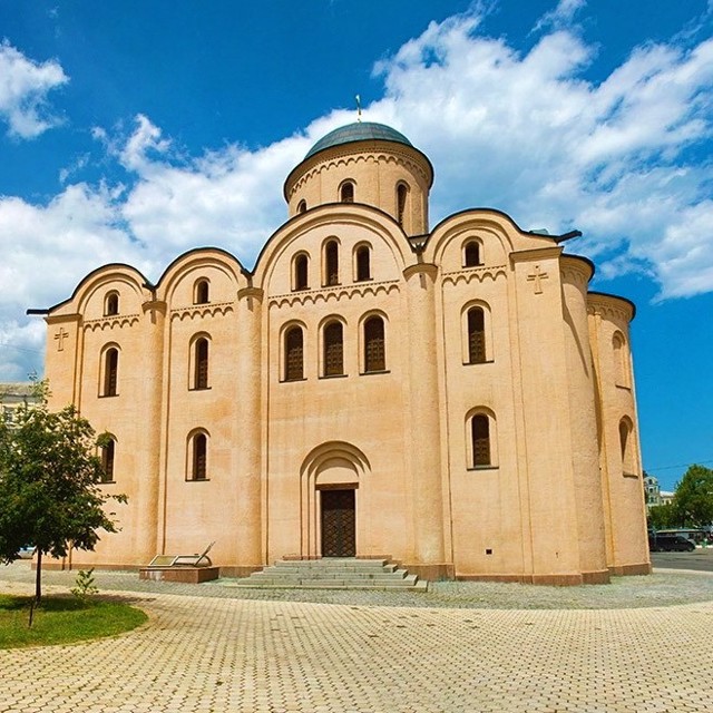 Церква Богородиці Пирогощі, Київ