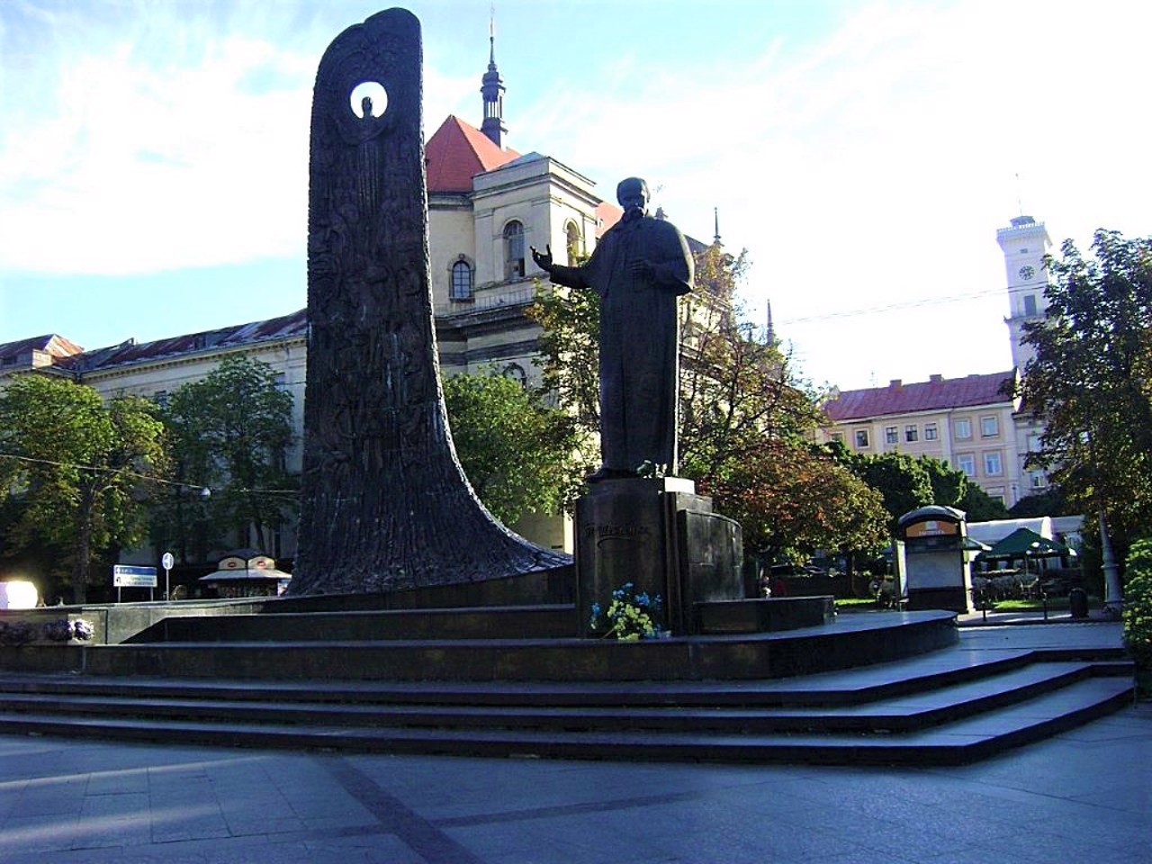 Svobody Avenue, Lviv