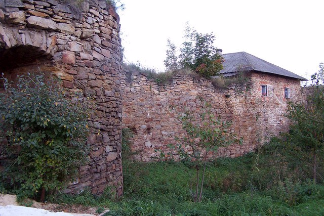 Mykulyntsi Castle