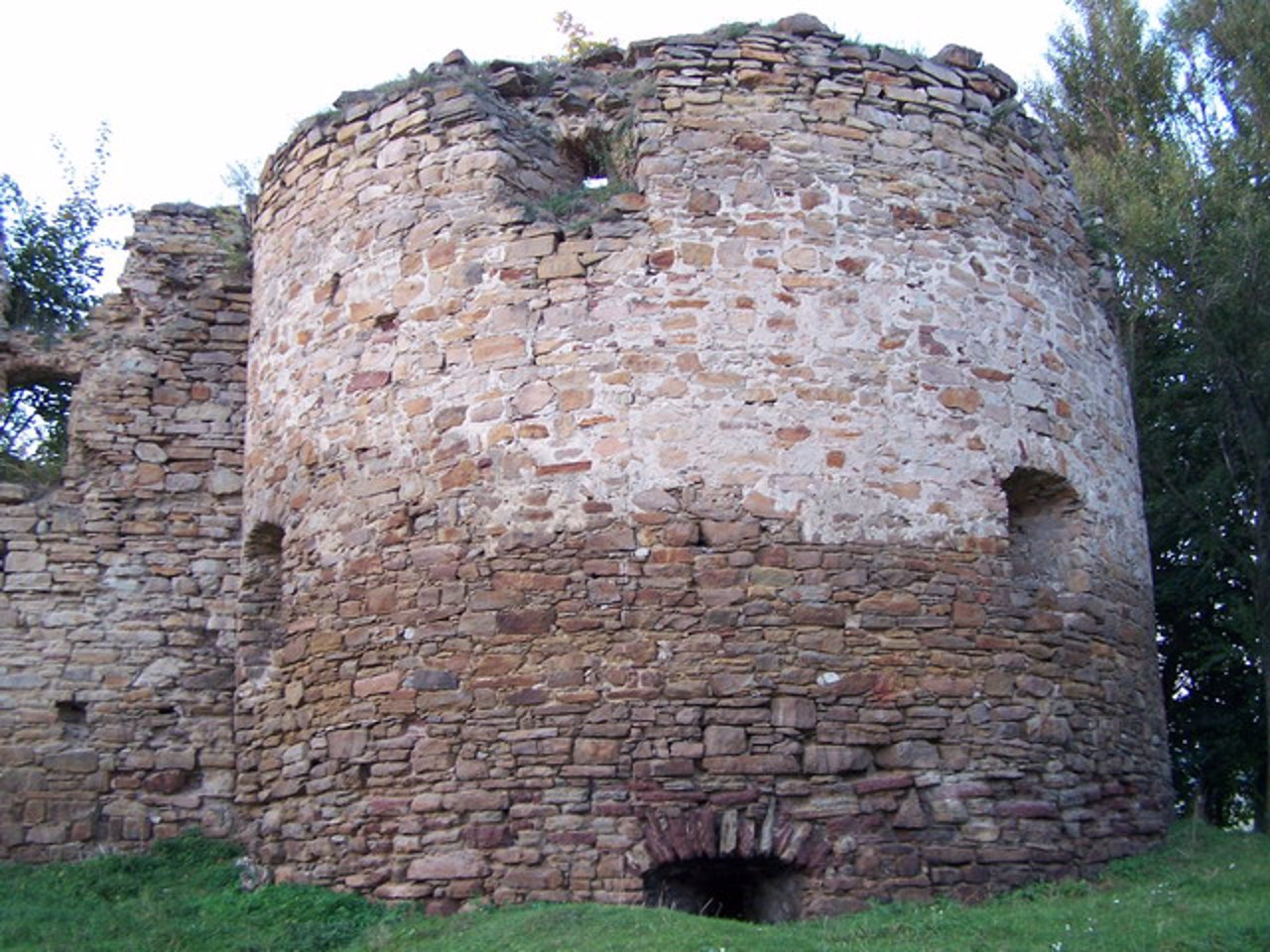 Mykulyntsi Castle