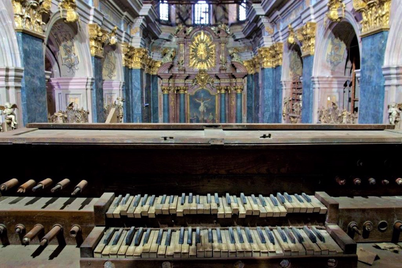 Garrison Church (Church of Jesuits), Lviv