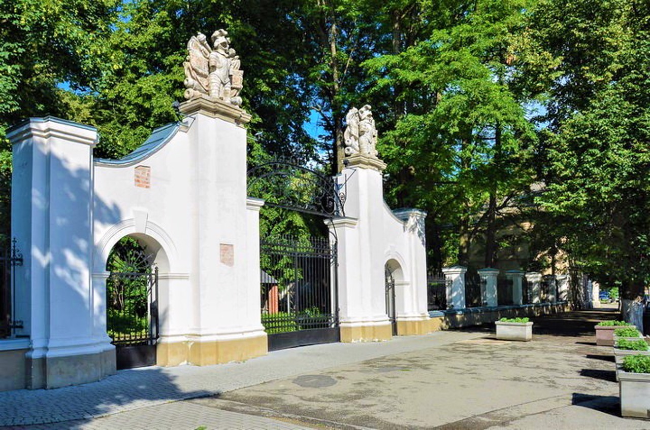 Potoski Palace, Ivano-Frankivsk