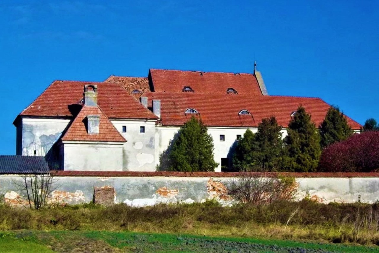 Монастир капуцинів, Олесько