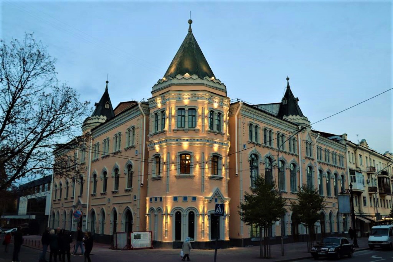 Чернігівський обласний філармонійний центр (Єпархіальне братство), Чернігів