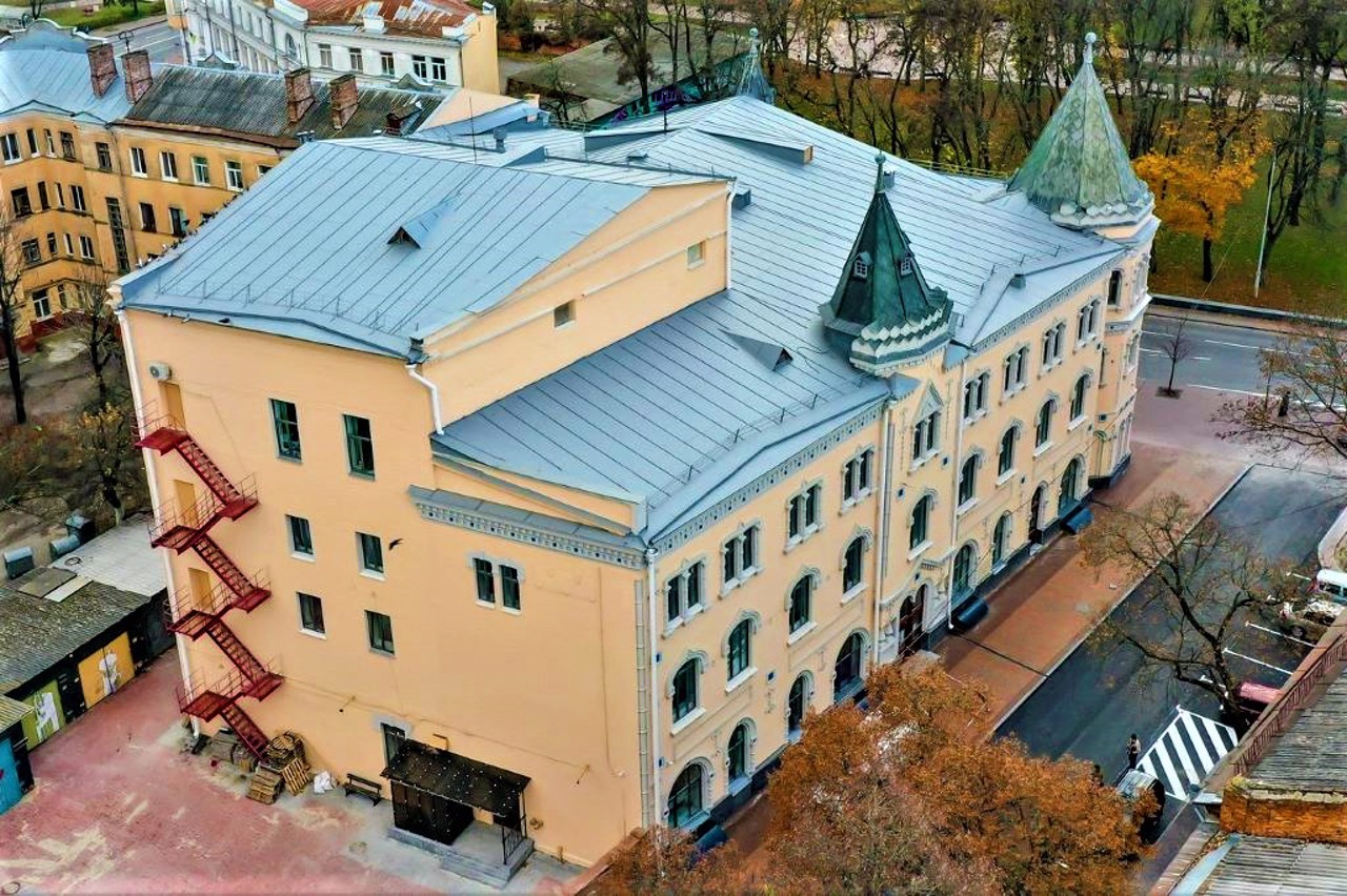 Чернігівський обласний філармонійний центр (Єпархіальне братство), Чернігів
