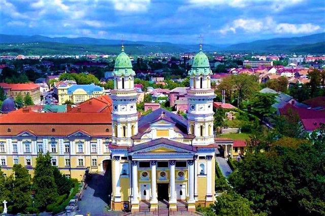 Cross and Exaltation Cathedral, Uzhhorod