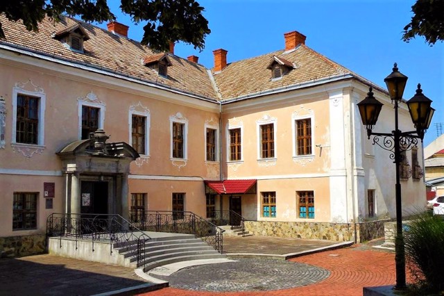 Дворец Ракоци (Белый дом), Мукачево