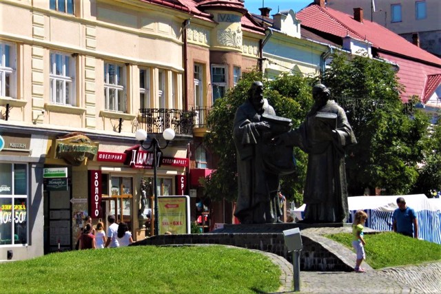 Площа Кирила і Мефодія, Мукачево
