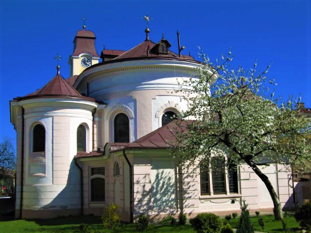 Базиліка Воздвиження Всечесного Хреста, Чернівці