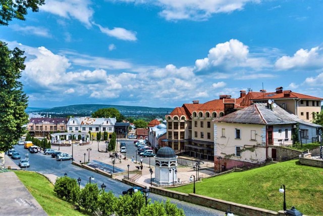 Turkish Well Square, Chernivtsi