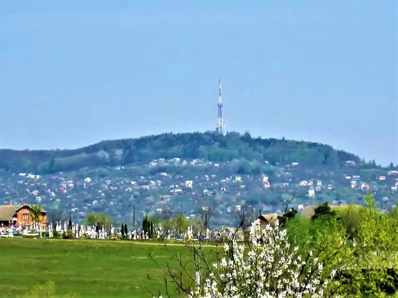 Mount Tsetsyno, Chernivtsi