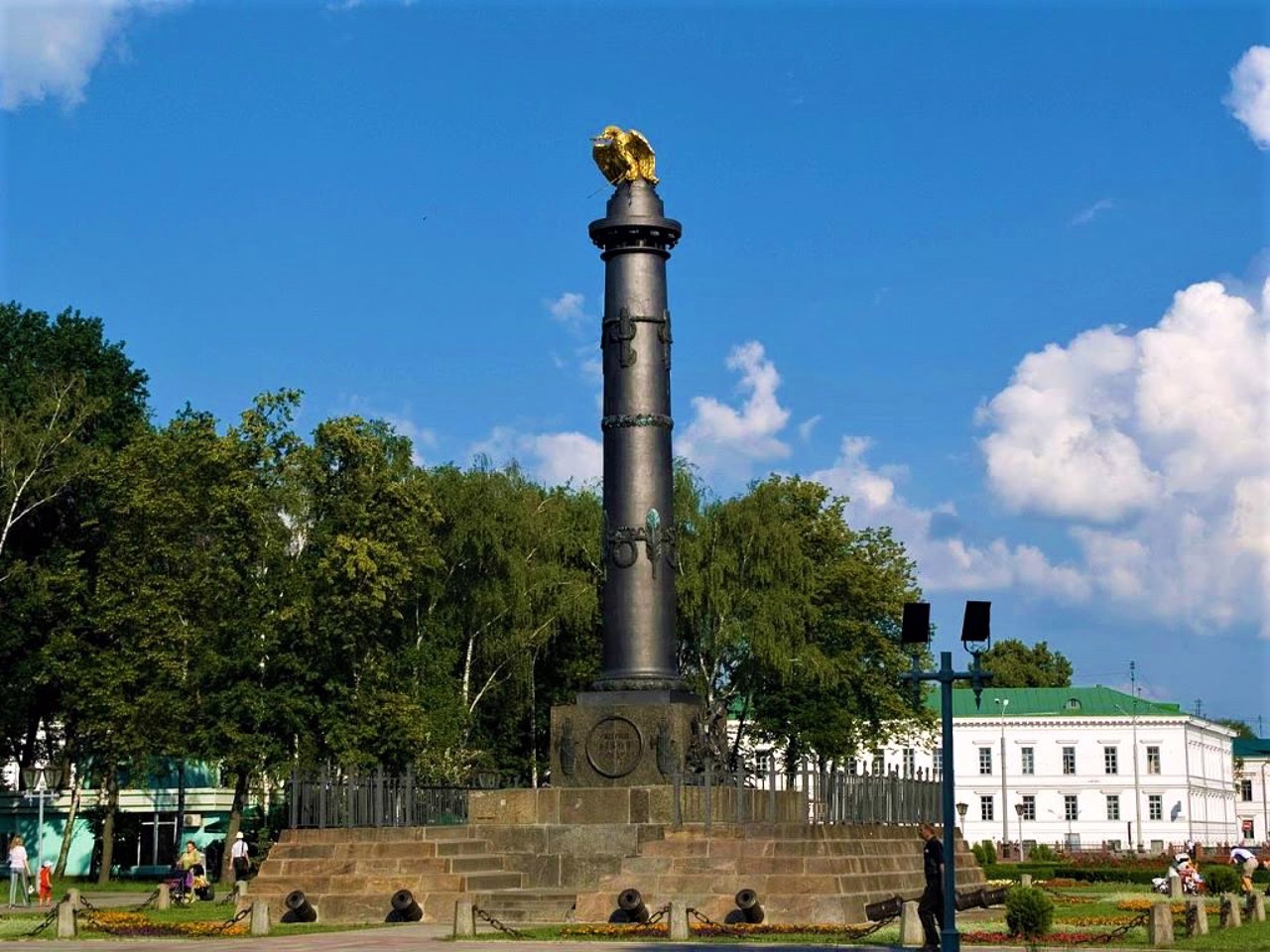 Кругла площа (Корпусний сад), Полтава