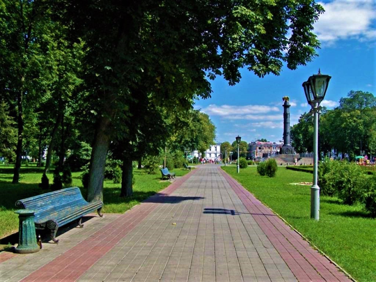 Круглая площадь (Корпусный сад), Полтава
