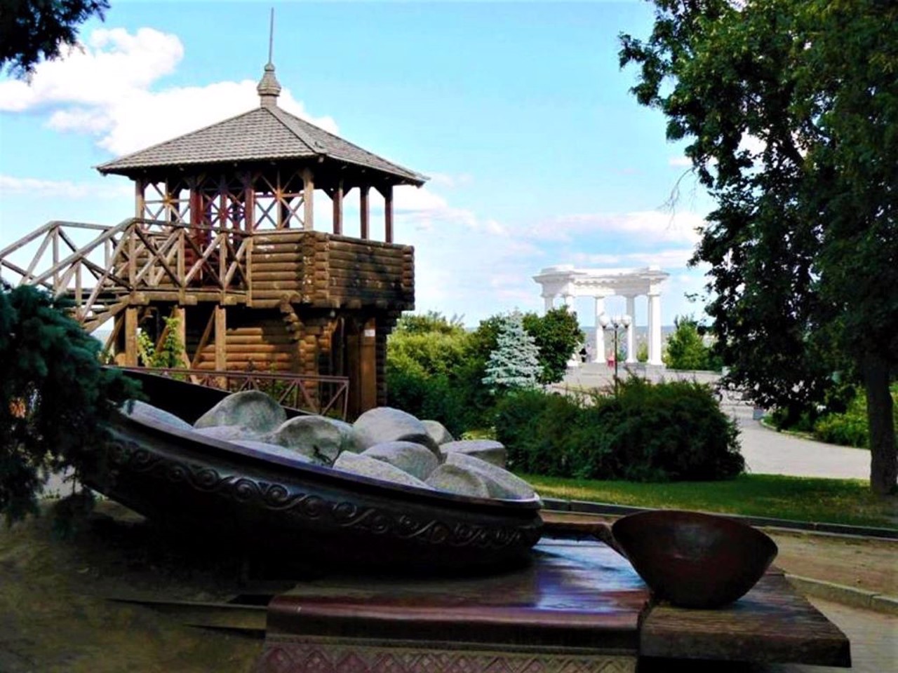Poltava Halushka Monument