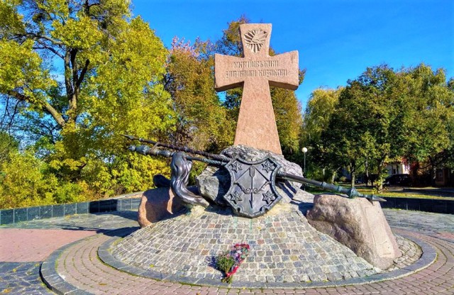 Пам’ятник українським козакам, Полтава