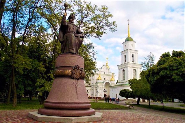 Пам'ятник Івану Мазепі, Полтава