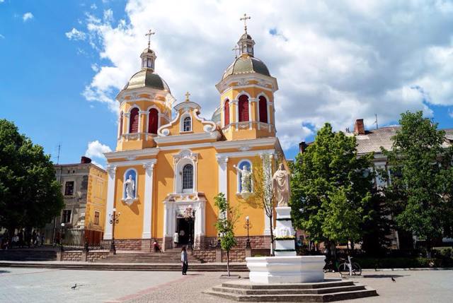 Церква Пресвятої Трійці, Бережани