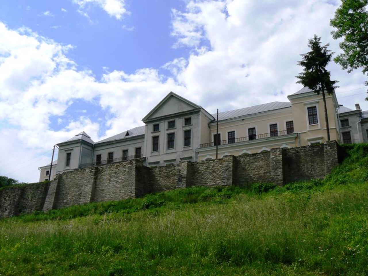 Vyshnivets Palace