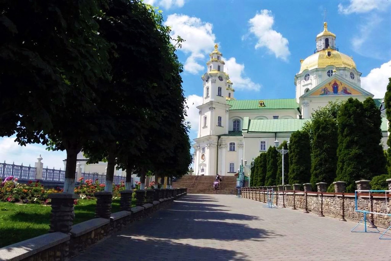 Почаевская Успенская лавра, Почаев