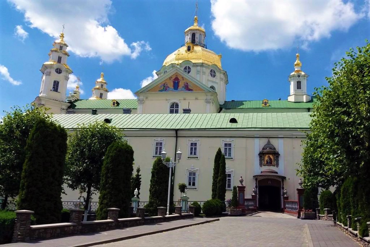 Почаевская Успенская лавра, Почаев