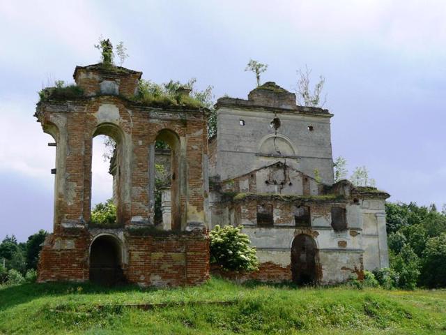 St. Stanislav's Church, Staryi Vyshnivets