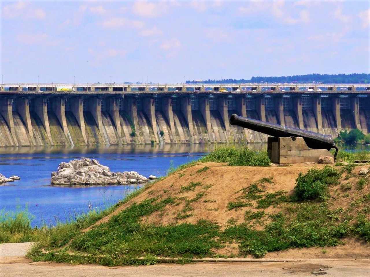 DniproHPP, Zaporizhzhia